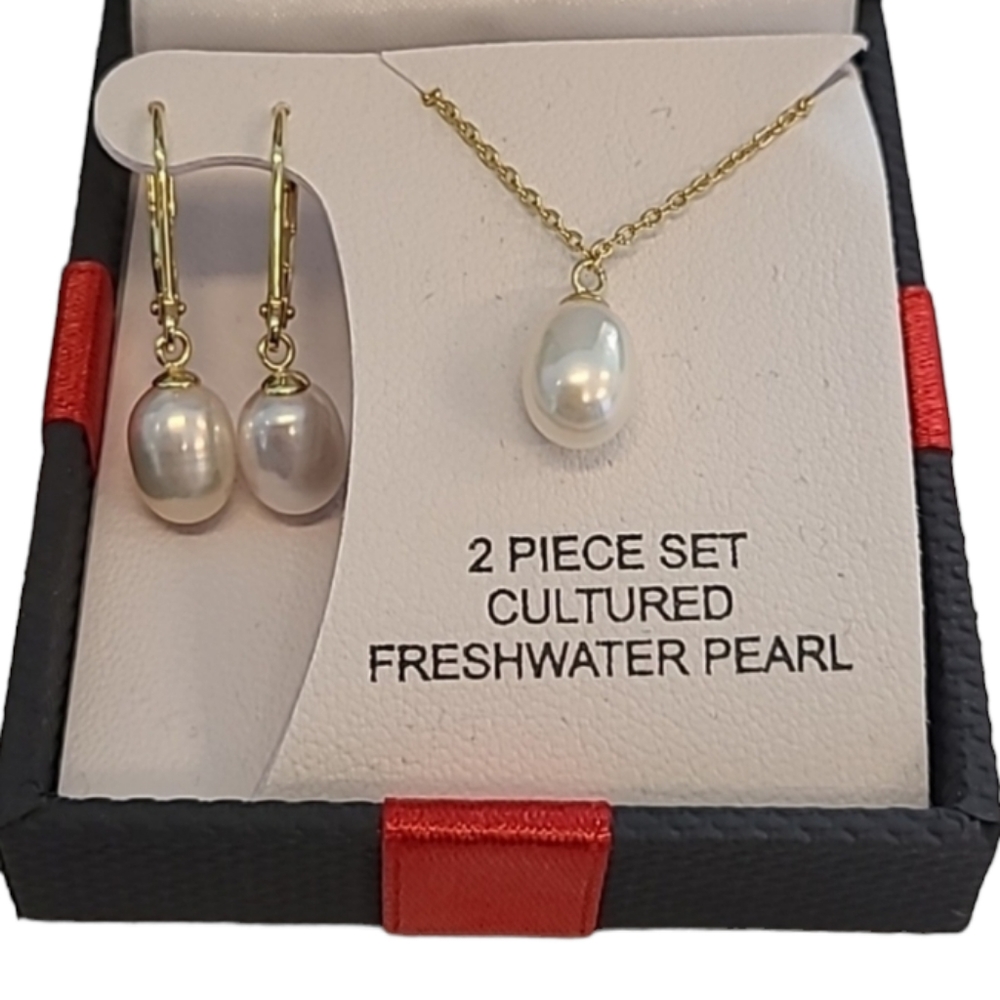 2 PIECE SET CULTURED FRESHWATER PEARLS 14KT GOLD OVER SILVER NECKLACE & EARRINGS